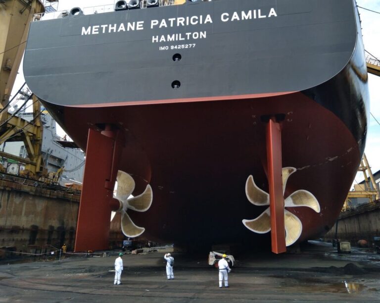 retrofitting air lubrication system on ship in dry dock to improve fuel efficiency