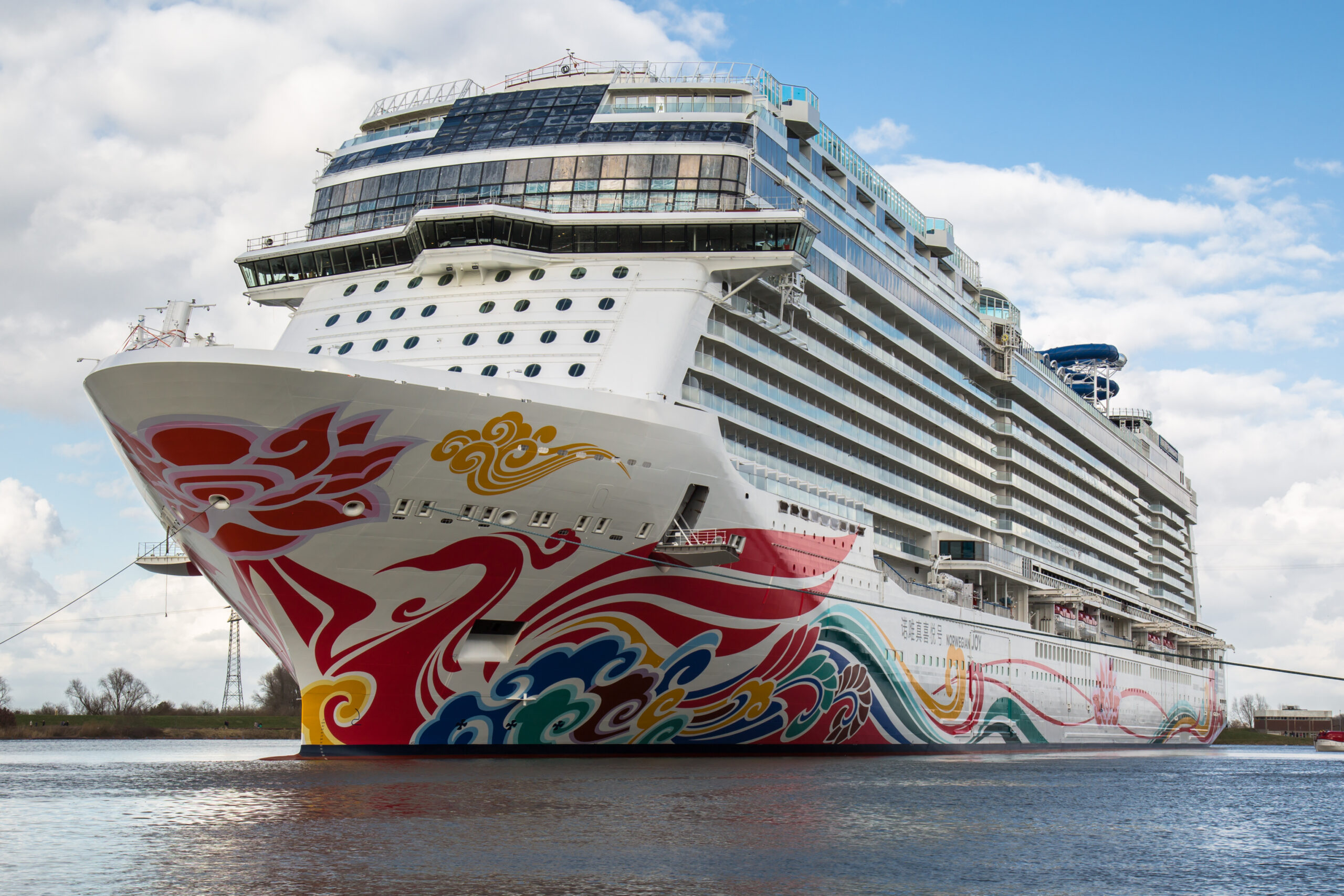 First Silverstream's commercial order from Norwegian Cruise Line on 'Norwegian Joy'.